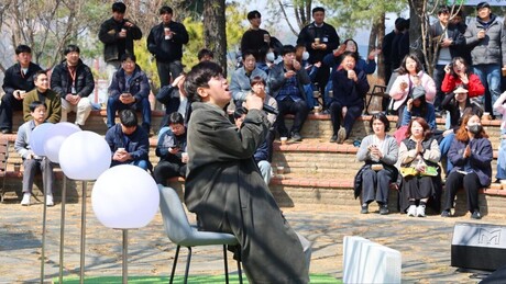 공장 대신 울린 기타 선율... 안성 산단 ‘깜짝 콘서트’ 현장