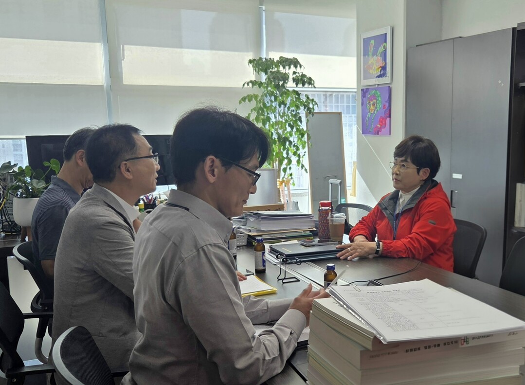 “교사는 수업에, 학교는 교육에”...경기도의회 김선희 의원, 학교 행정혁신 시동